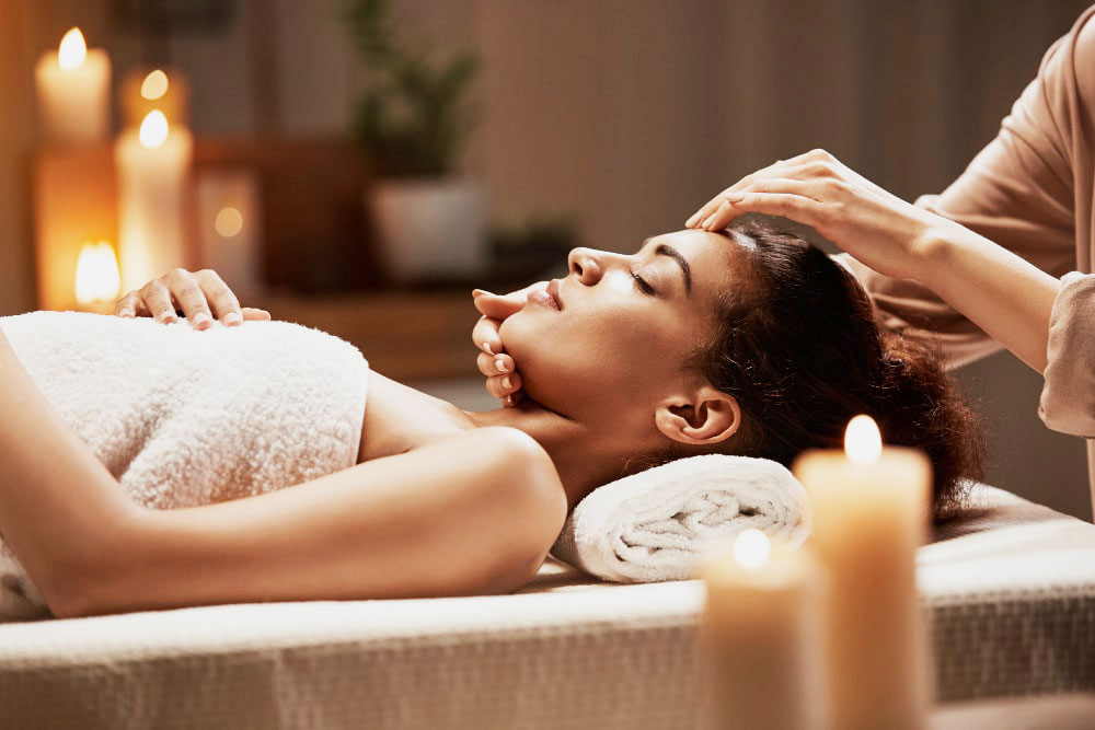 Massage & Facial - Feel Day Spa